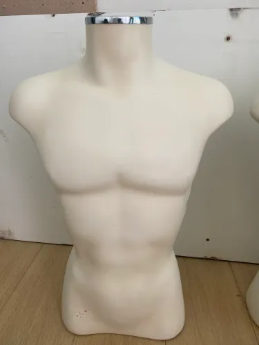 Busto manequim masculino em fibra