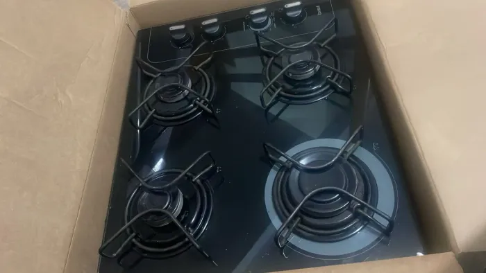 Vendo este fogão cooktop 4 bocas em perfeito estado