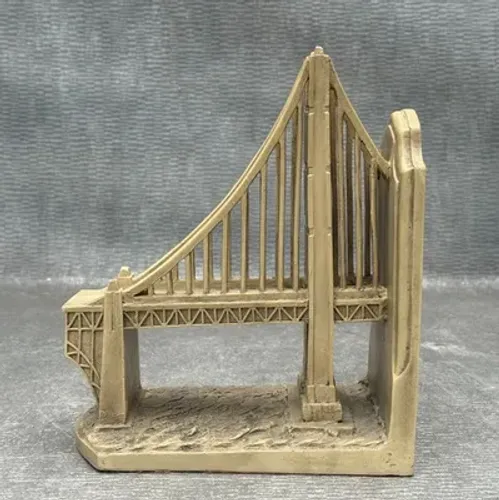 suportes para livros vintage em resina com o desenho da Ponte Golden Gate, modelo grande