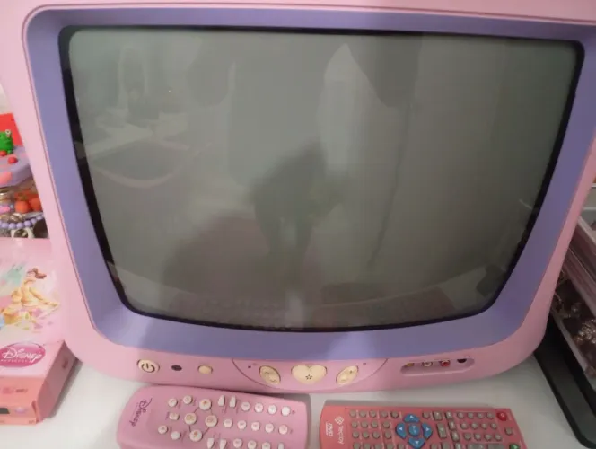 Vendo tv da Disney com dvd Léia o anúncio