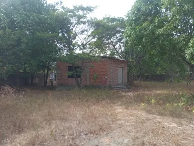 Vendo - Sítio com casa - 20 x 50 1000 metros Quadrados. Residencial Pirâmide