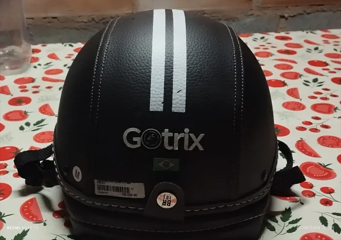 VENDO CAPACETE SEMI NOVO
