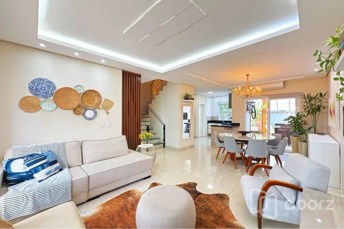 Imóvel na Carlos Maximiliano Fayet com 3 dormitórios e 142m²