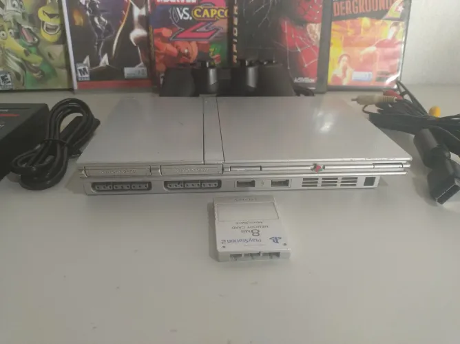 Playstation 2 prata (leitor funcionando)