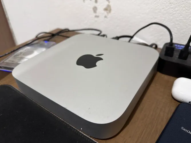 Apple Mac Mini M2 256GB / 8GB RAM COMPLETO