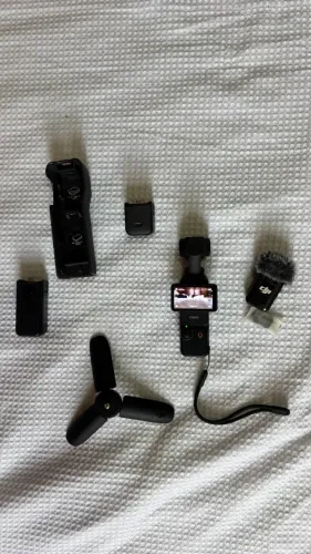 DJI Osmo Pocket 3 (Kit com bateria extra e microfone)