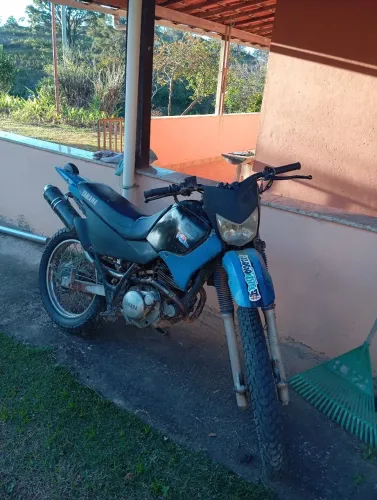 Vende-se XT 225 barato $2.300