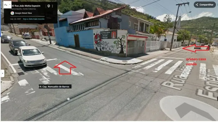 Casa ótima localização, há 1200 m da UFSC