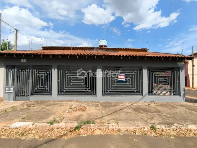 Sobrado à venda, Cohafama, Campo Grande, MS