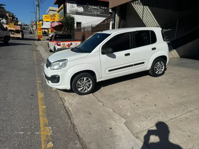 Fiat Uno Attractive 1.0 Flex 6V 5P 2017