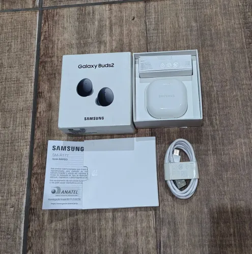 Fone de ouvidos Buds 2 (AKG)da Samsung