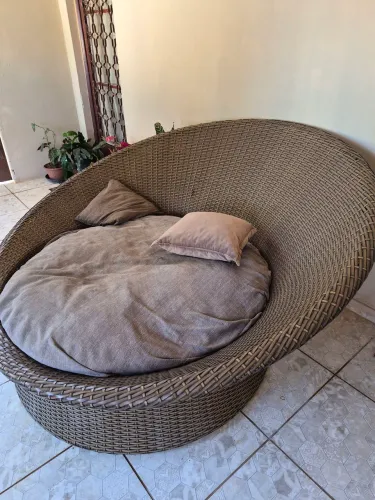 VENDO CHAISE USADO EM EXELENTE ESTADO! VALOR A BAIXO DO MERCADO PARA SAIR RÁPIDO!!!!