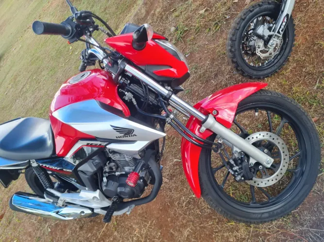 Titan 160