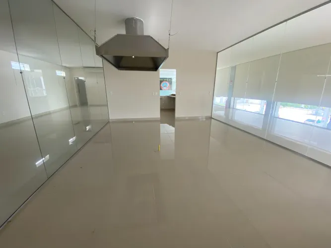 Ponto comercial/Loja/Box para aluguel tem 100 metros quadrados em Tarumã - Manaus - Am