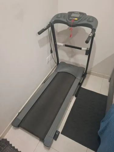 Esteira marca Kikos mod. E800 luxe