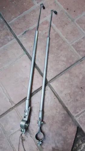 Peças de moto. Guidão, antena. Manete e pisca