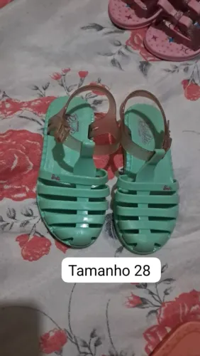 Sandália tamanho 28