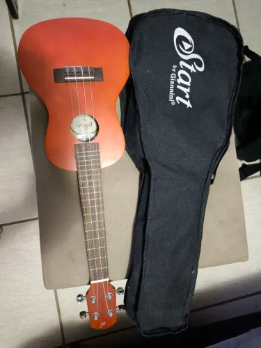 Ukulele Giannini
