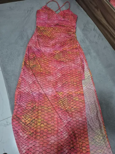VESTIDO EM TULE ROSA