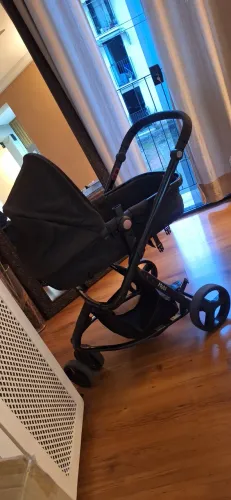 Carrinho de bebe , com isofix e bb conforto