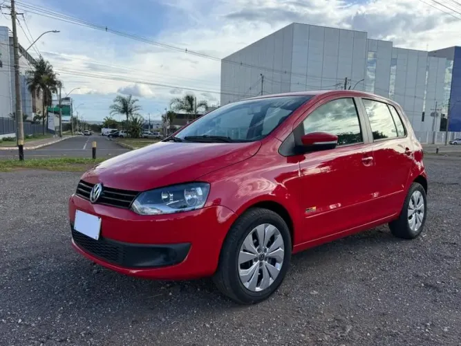 Volkswagen Fox 1.6 MI Total Flex 8V 5P 2013