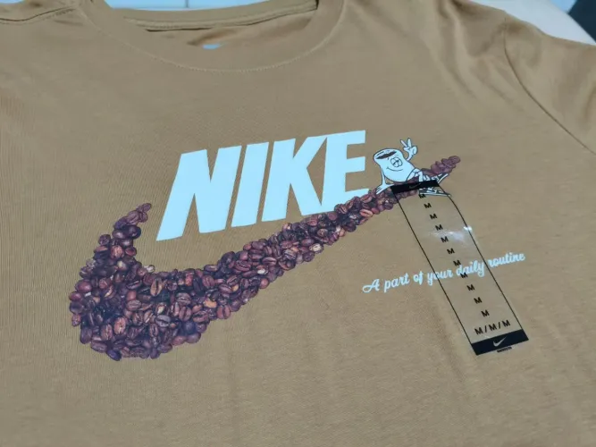 CAMISETA NIKE SPORTSWEAR BEANS MASCULINA NOVA ORIGINAL <br>