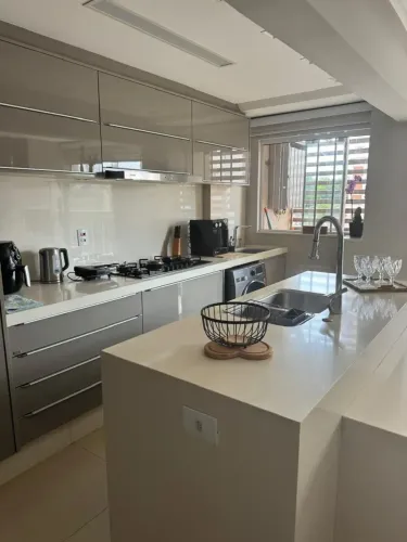 Lindo apto Maringá PR, zona 2, Com 3 dormits (1suíte c/ closet) dem.depends e área complet