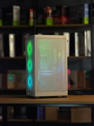 PC Gamer Mini ITX - Corsair 200D, AM5 8400F, RX 7600 Steel Legend