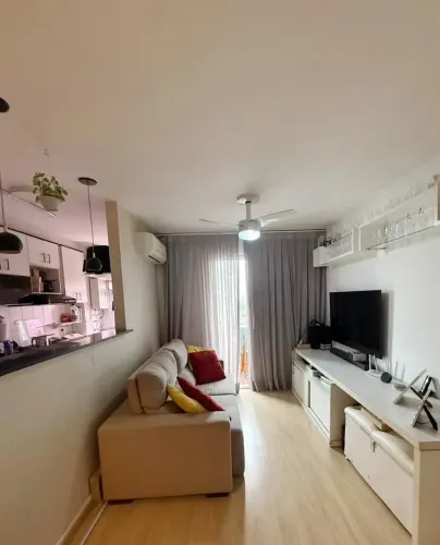 NO CONDOMINIO ARENA, LINDO APARTAMENTO 2 QUARTOS