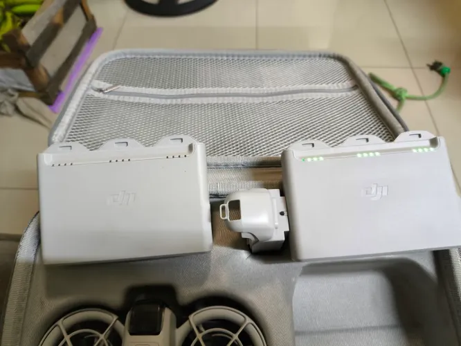 Drone dji neo sete baterias três lentes para fotos