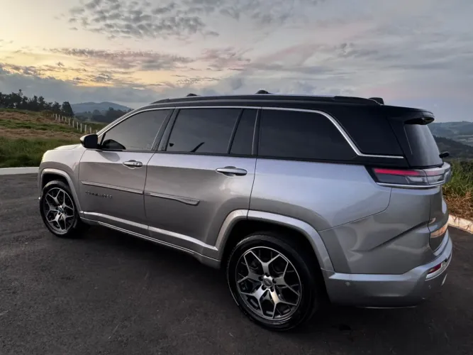 Jeep Commander Overland T270 1.3 TB Flex AUT 2022