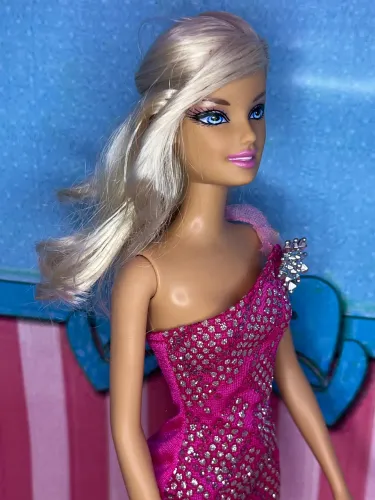 Barbie Exclusiva Carrefour