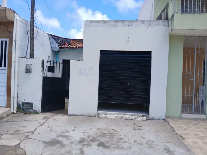 Aluga-se casa na Jatiúca