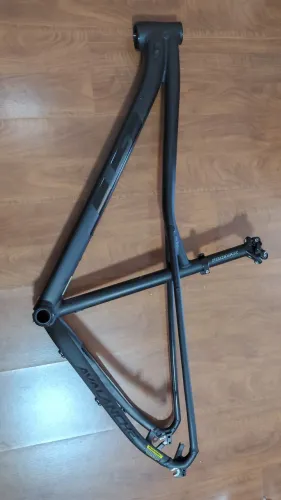Quadro GT aro 29 tapered 