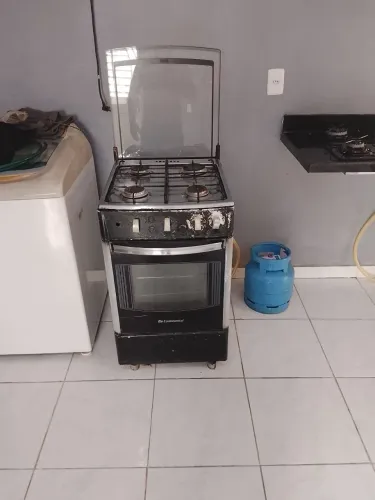 Fogao pra cozinha 150$. Cel *