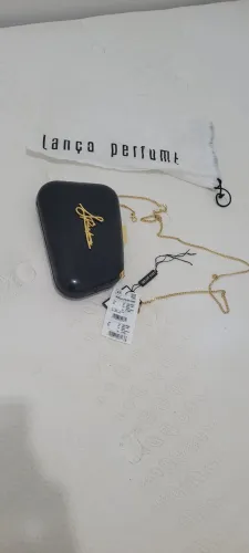 Vende linda bolsa de festa , estilo e sofisticação,  está em  suas mãos 