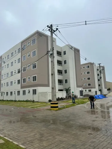 APARTAMENTO DE REPASSE NO CONDOMINIO NO CENTRO DO EUSÉBIO POSSUI VARANDA E VAGA CARRO