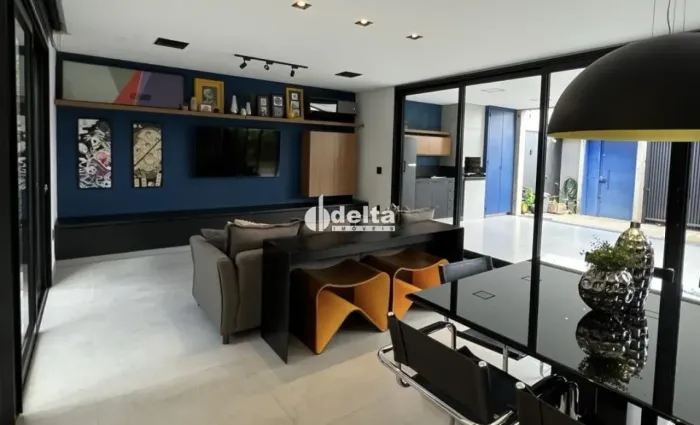 Casa Mobiliada disponível para locação no bairro Quinta Alto Umuarama em Uberlândia - MG.