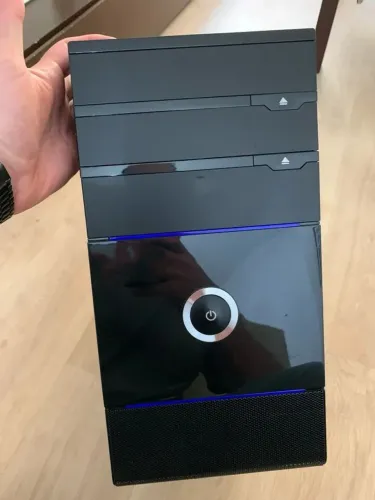 PC Intel i3 10ª Geração 4.4GHZ + 1TB + SSD 128GB + GT 710 + 4GB DDR4 (APENAS VENDA)