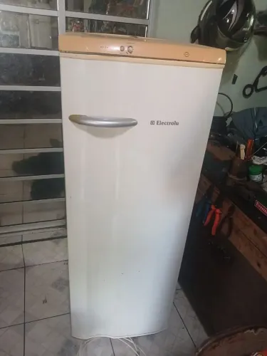 Geladeira para concerto 