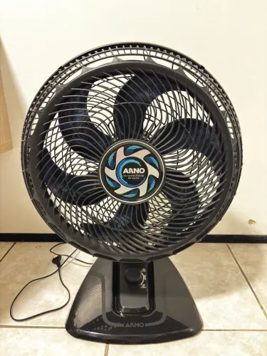 Ventilador de Mesa Arno Xtreme Force Breeze 40cm 220V Preto - VB40