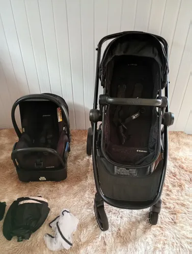 Carrinho Moisés, bebê conforto e base maxi cose Anna, aceito cartão 