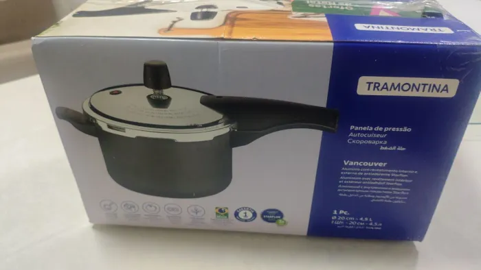 Panela de pressão Tramontina