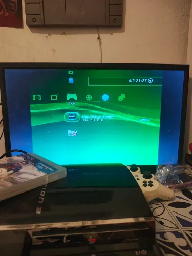 PS3 fat quatro entradas USB funcionando pelo cabo do controle 