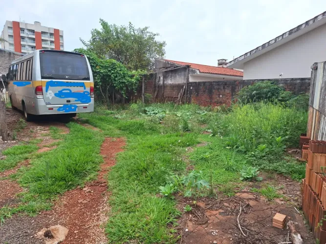 Terreno de 475 m2 no centro da cidade de Campo Mourão/PR