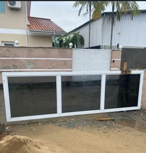 Vendo portão 