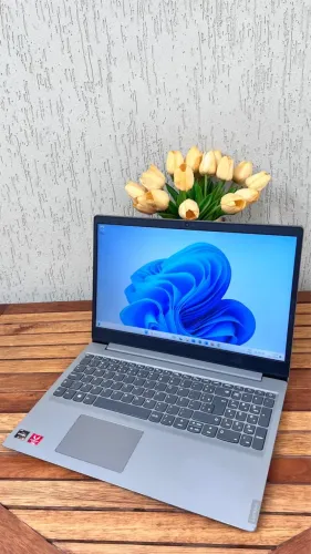 Notebook Lenovo Ryzen 5 3500/8G/ | SSD Nvme 256G/Placa dedicada/Garantia + Nota Fiscal
