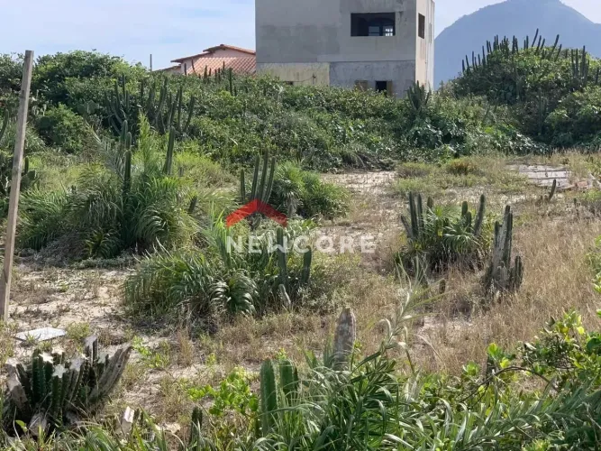 Lote em Avenida Doutor Antônio Marques Mathias - Jardim Atlântico Leste (Itaipuaçu) - Mari