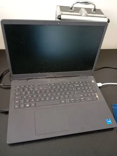 Dell I7 (teclado com problema e carcaça com riscos)