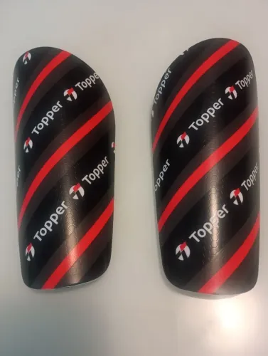 Caneleira de Futebol Topper Adulto - Proteção e Conforto para Treinos e Jogos
